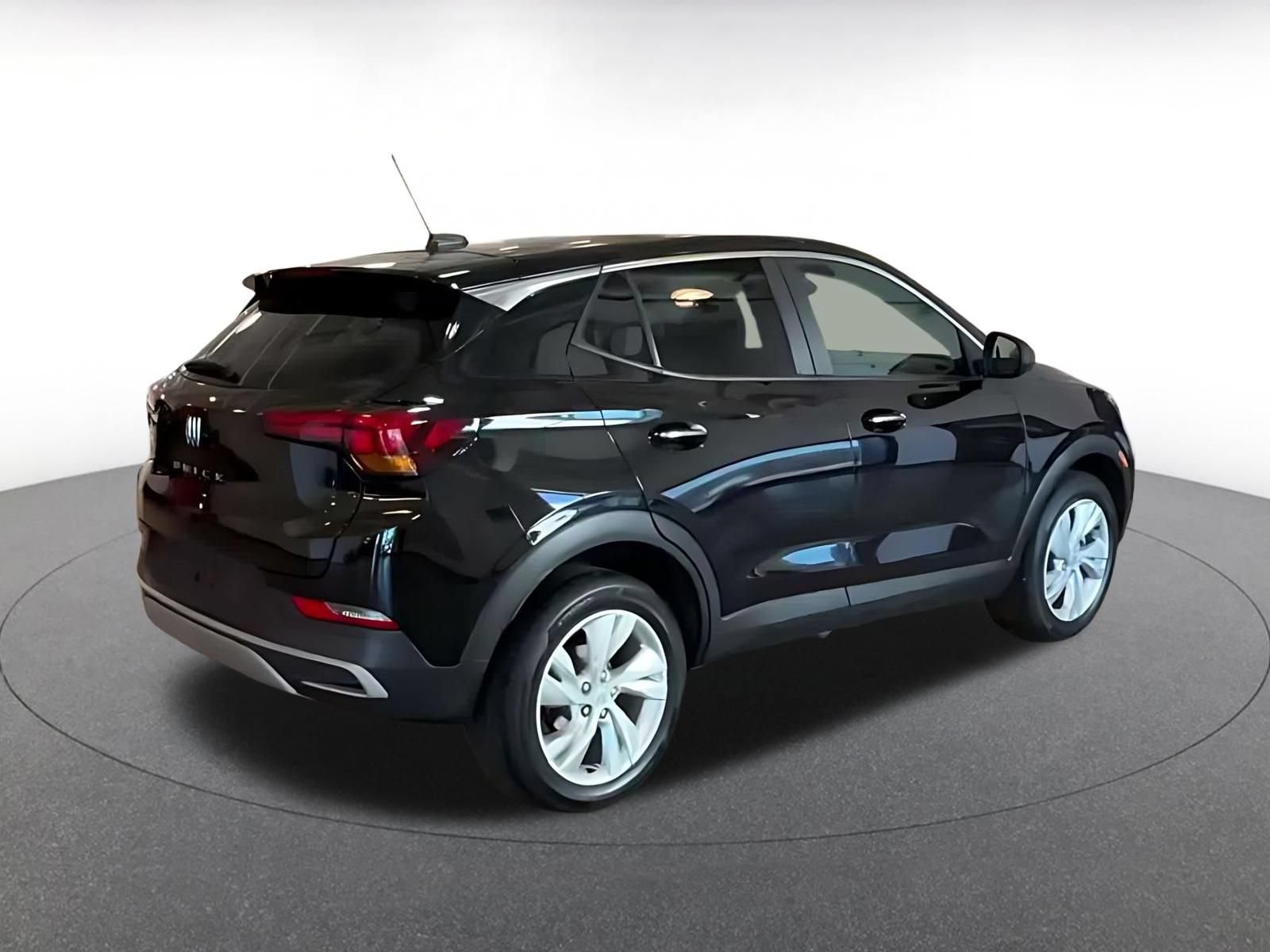 Used 2025 Buick Encore GX Preferred AWD/4WD image 12