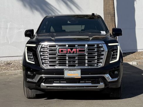 Used 2025 GMC Yukon XL Denali image 5