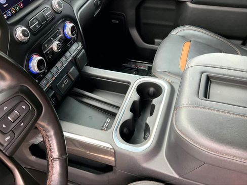 Used 2021 GMC Sierra 1500 AT4 w/ AT4 Value Package AWD/4WD image 17