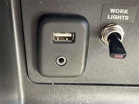 Used 2018 Chevrolet Colorado W/T image 26