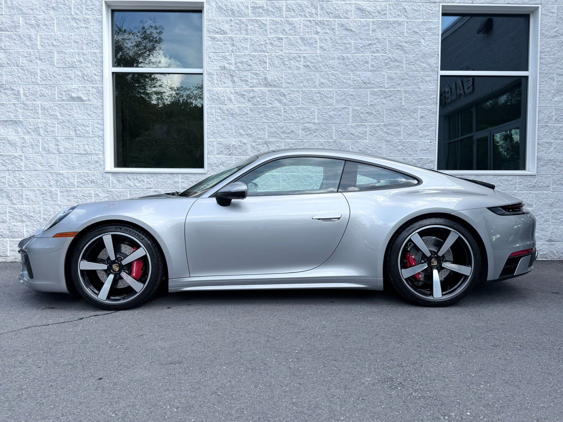 Used 2023 Porsche 911 Carrera S RWD image 10
