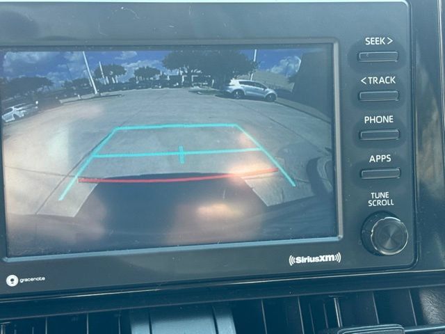 Used 2021 Toyota RAV4 XLE w/ Convenience Package FWD image 7
