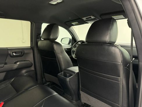 Used 2022 Toyota Tacoma TRD Sport RWD image 61