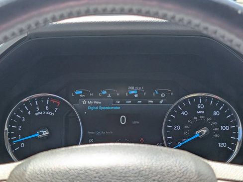 Used 2018 Ford Expedition XLT w/ Equipment Group 202A RWD image 30
