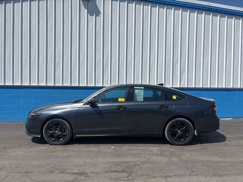 Used 2025 Honda Accord SE image 5