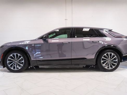 Used 2024 Cadillac Lyriq Sport AWD/4WD image 34