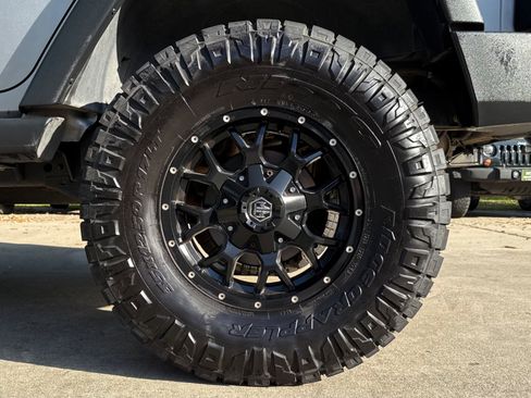 Used 2014 Jeep Wrangler Unlimited Sport w/ Quick Order Package 24S AWD/4WD image 7