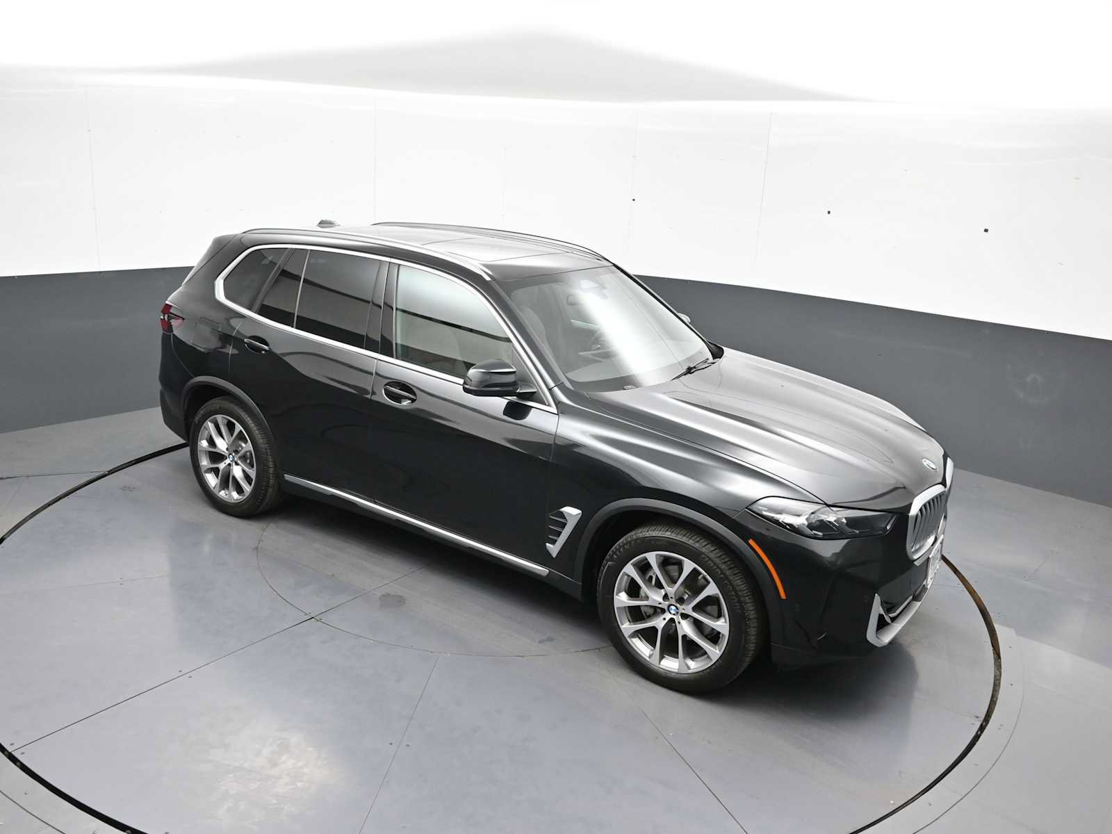 Used 2024 BMW X5 xDrive40i w/ Climate Comfort Package AWD/4WD image 40
