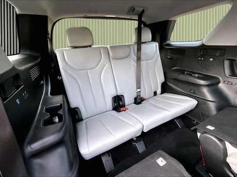 Used 2021 Hyundai Palisade SEL w/ Premium Package image 28