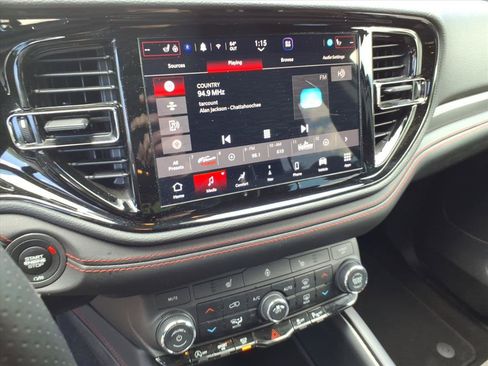 Used 2025 Dodge Durango GT AWD/4WD image 12