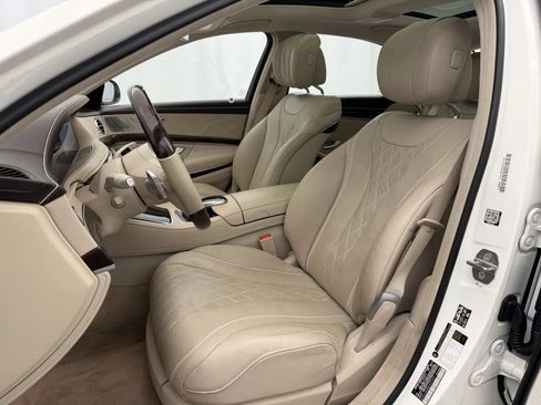 Used 2019 Mercedes-Benz S 560 4MATIC Sedan image 11
