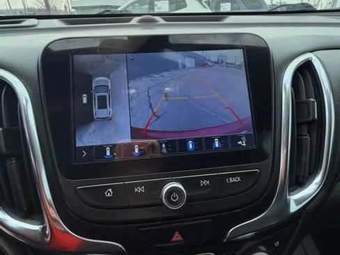 Used 2019 Chevrolet Equinox Premier image 12