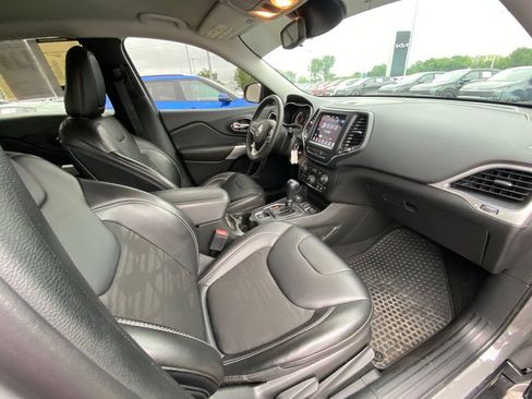 Used 2022 Jeep Cherokee Latitude AWD/4WD image 30