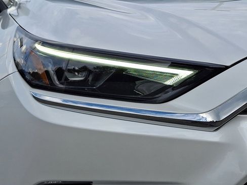 Used 2025 Toyota Grand Highlander Limited image 29