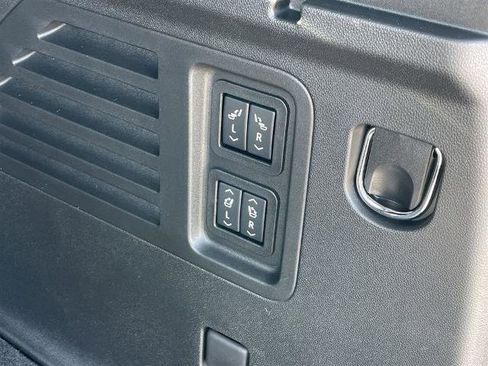 New 2026 Chevrolet Traverse High Country image 38