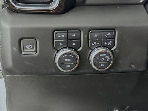 Used 2023 GMC Sierra 1500 Denali Ultimate image 10