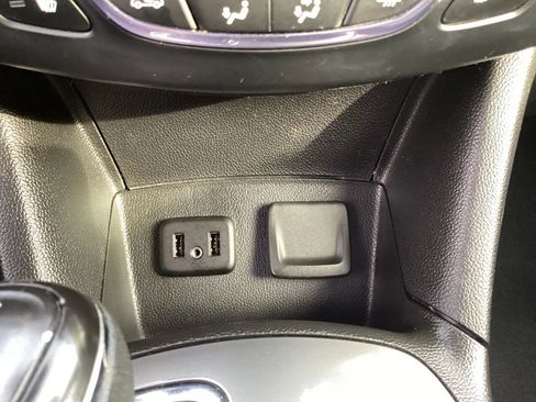 Used 2019 Chevrolet Cruze LT w/ Convenience Package image 25