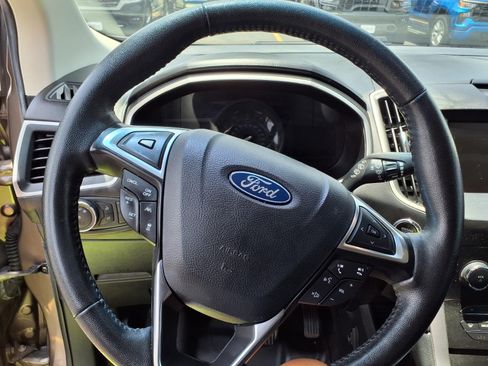 Used 2019 Ford Edge SEL w/ Equipment Group 201A FWD image 21