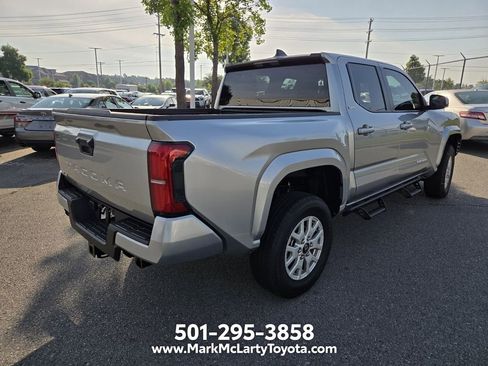 Used 2026 Toyota Tacoma SR5 AWD/4WD image 5