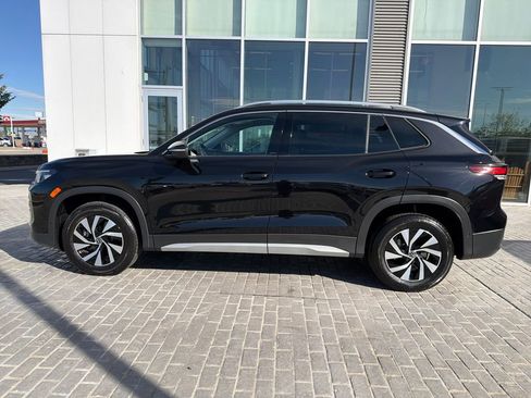 Used 2025 Volkswagen Tiguan S image 3