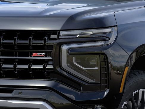 New 2026 Chevrolet Suburban Z71 AWD/4WD image 10