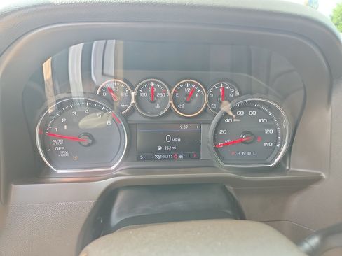 Used 2020 Chevrolet Silverado 1500 LT w/ Texas Edition AWD/4WD image 9