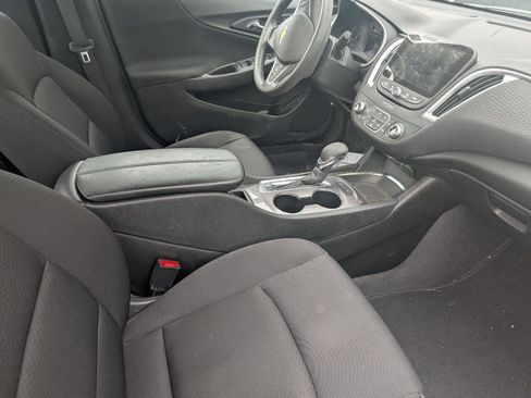 Used 2024 Chevrolet Malibu LT image 4