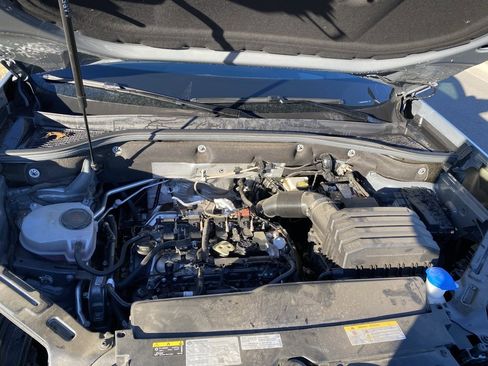 Used 2024 Volkswagen Atlas Cross Sport SEL Premium R-Line image 34