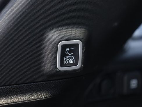 Certified 2024 Jeep Grand Cherokee Altitude image 28