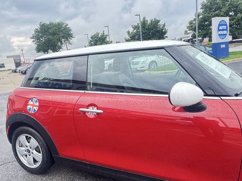 Used 2014 MINI Cooper 2-Door Hardtop FWD image 8