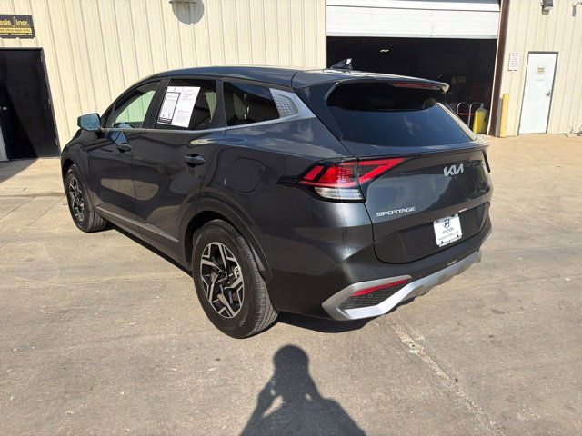 Used 2024 Kia Sportage LX FWD image 5
