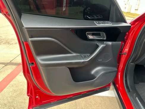 Used 2020 Jaguar F-PACE S image 17