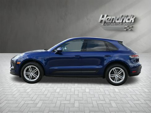 Used 2024 Porsche Macan w/ Premium Plus Package image 10