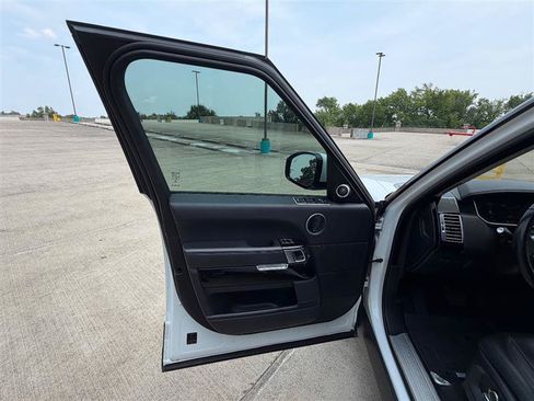Used 2017 Land Rover Range Rover HSE AWD/4WD image 30