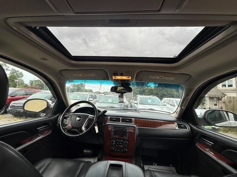 Used 2009 Chevrolet Tahoe LTZ image 15