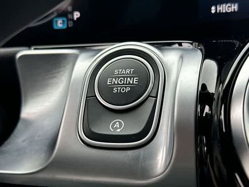 Used 2024 Mercedes-Benz GLB 250 GLB 250 image 10