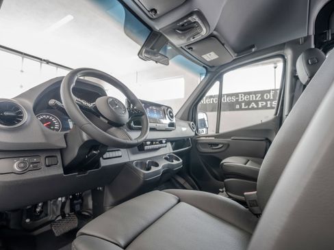 New 2025 Mercedes-Benz Sprinter 2500 image 6