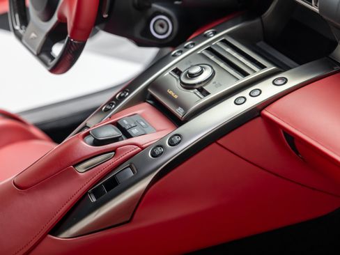 Used 2012 Lexus LFA RWD image 66
