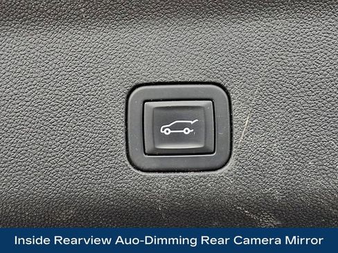 Used 2025 GMC Yukon XL AT4 Ultimate w/ LPO, Floor Liner Package image 32