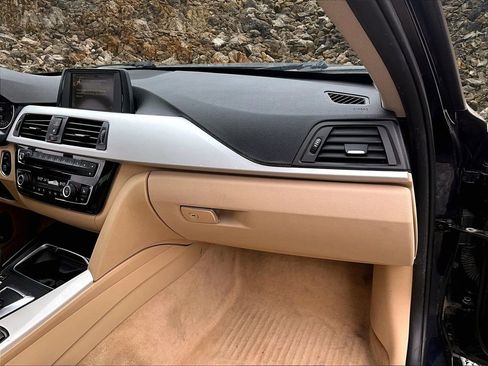 Used 2016 BMW 320i xDrive Sedan image 14