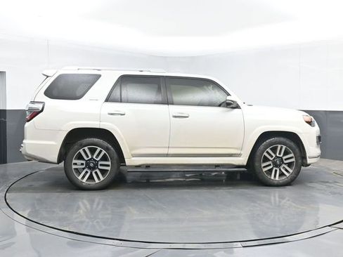 Used 2018 Toyota 4Runner Limited AWD/4WD image 11