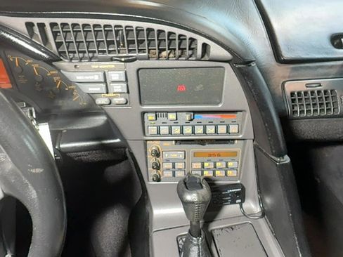 Used 1990 Chevrolet Corvette Coupe RWD image 19