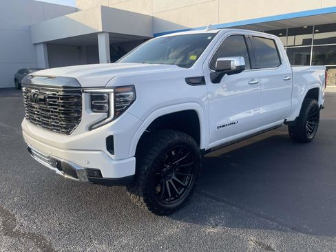 Used 2024 GMC Sierra 1500 Denali w/ Technology Package AWD/4WD image 7