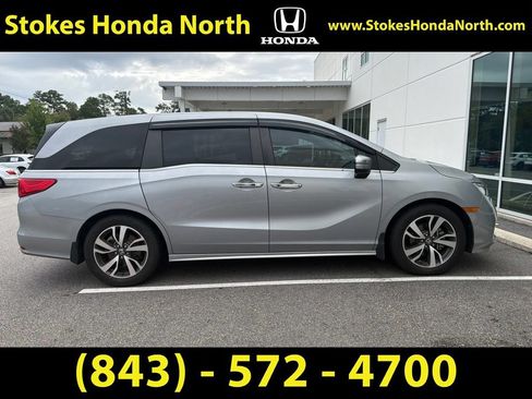 Used 2023 Honda Odyssey Touring image 4