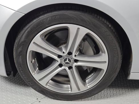 Used 2017 Mercedes-Benz E 300 image 9