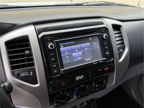 Used 2014 Toyota Tacoma PreRunner w/ TRD Sport Package image 11