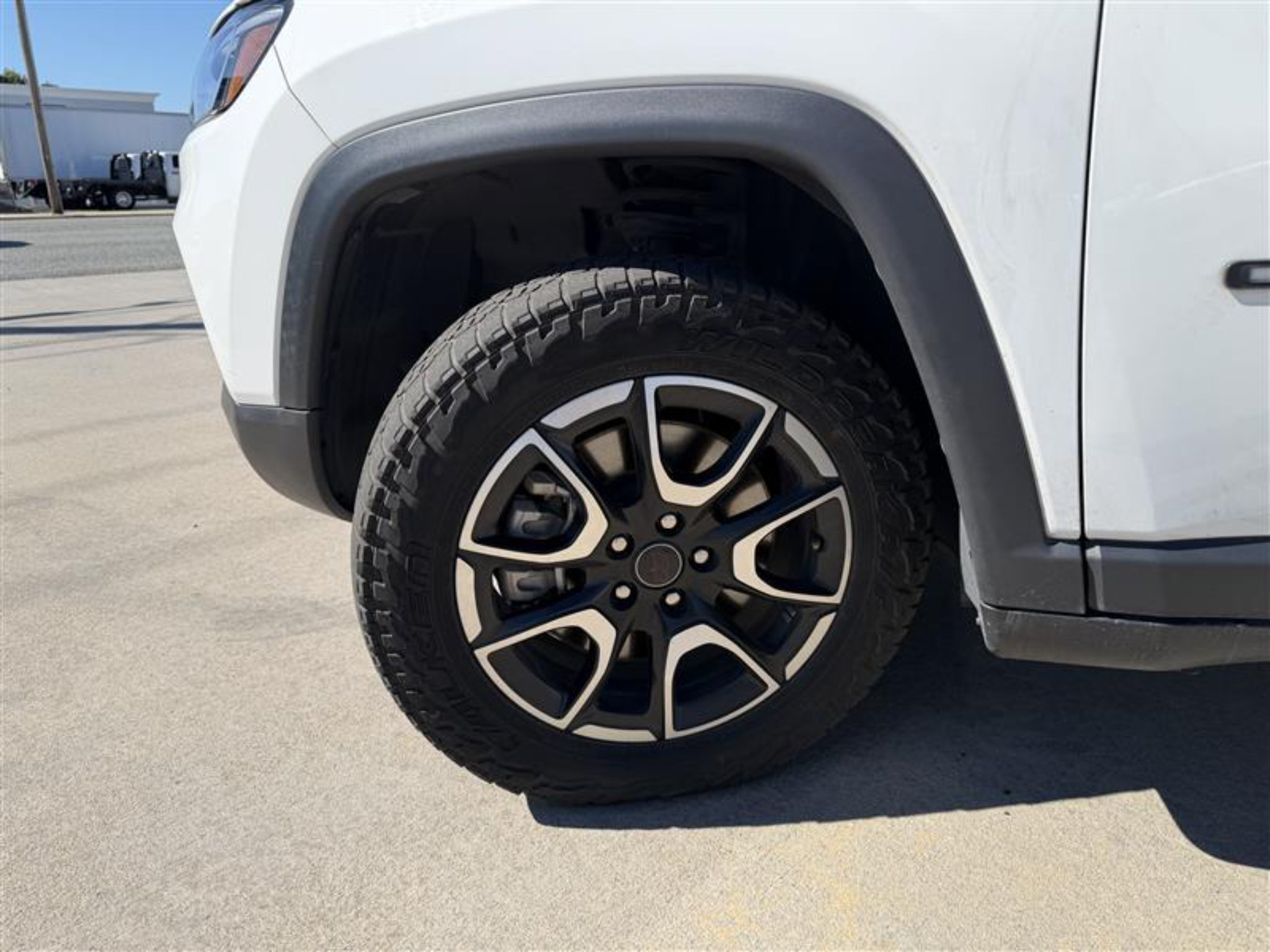 Certified 2025 Jeep Compass Trailhawk AWD/4WD image 10