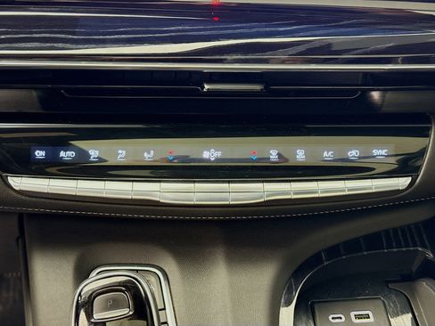 Used 2021 Cadillac Escalade ESV Sport w/ Driver Assist Tech Package image 16