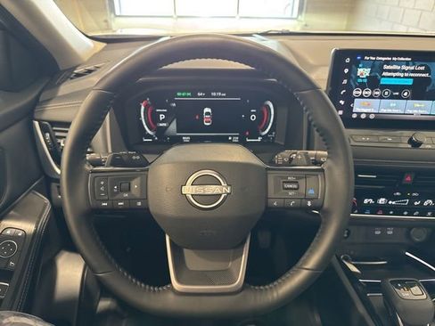 Used 2025 Nissan Rogue SL w/ SL Premium Package AWD/4WD image 24