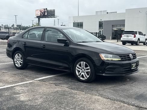 Used 2018 Volkswagen Jetta S FWD image 3